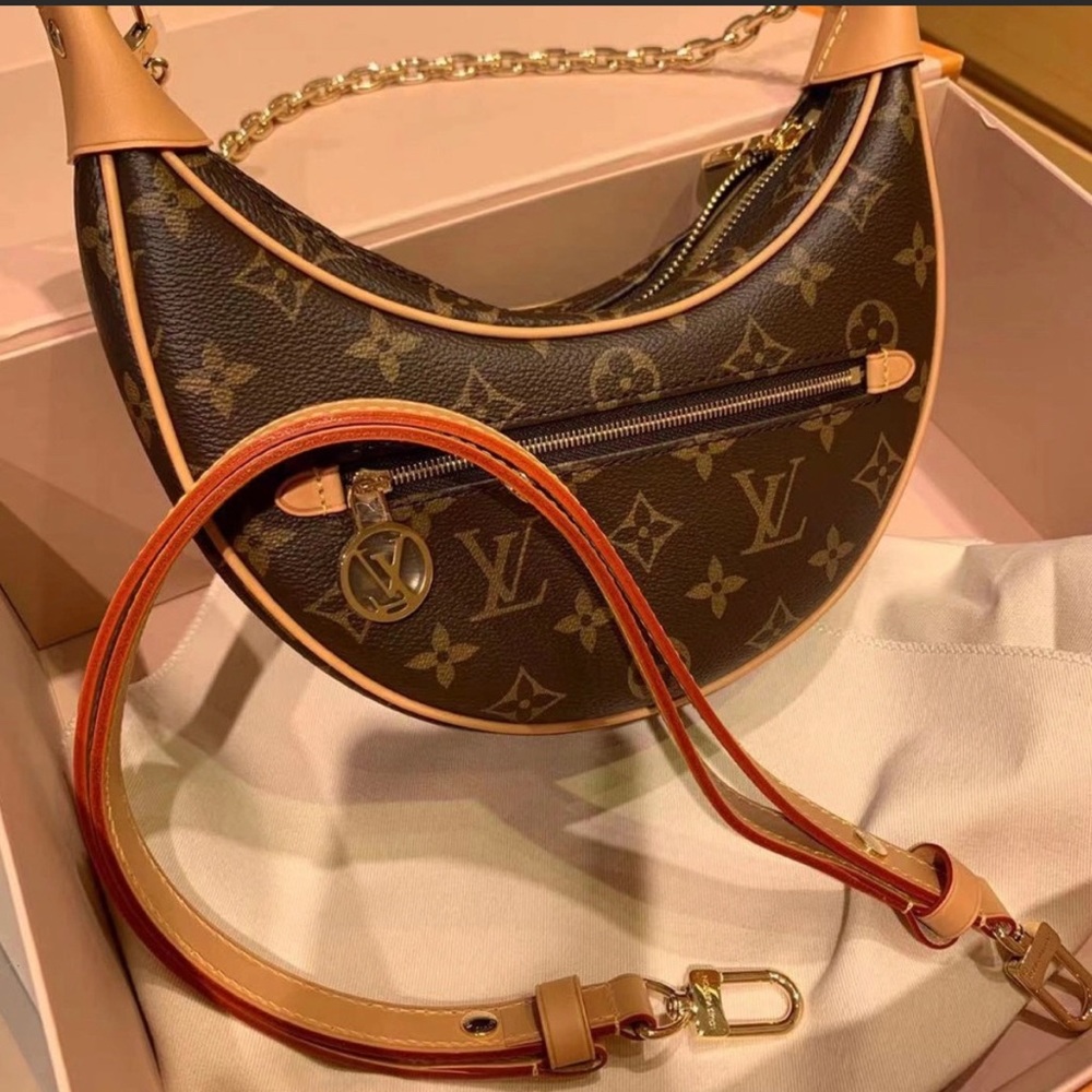 Louis Vuitton Loop Shoulder Bag. Half Moon monogram (M81098)